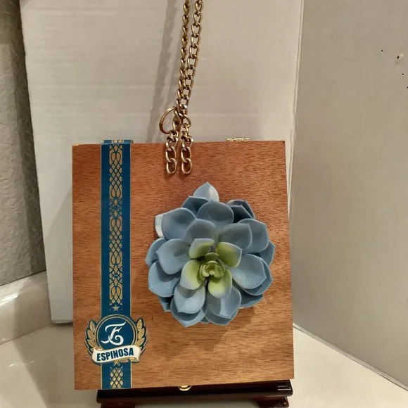 Original Suenos de Saundra Upcycled ESPINOSA Cigar Box Purse - Picture 1 of 12